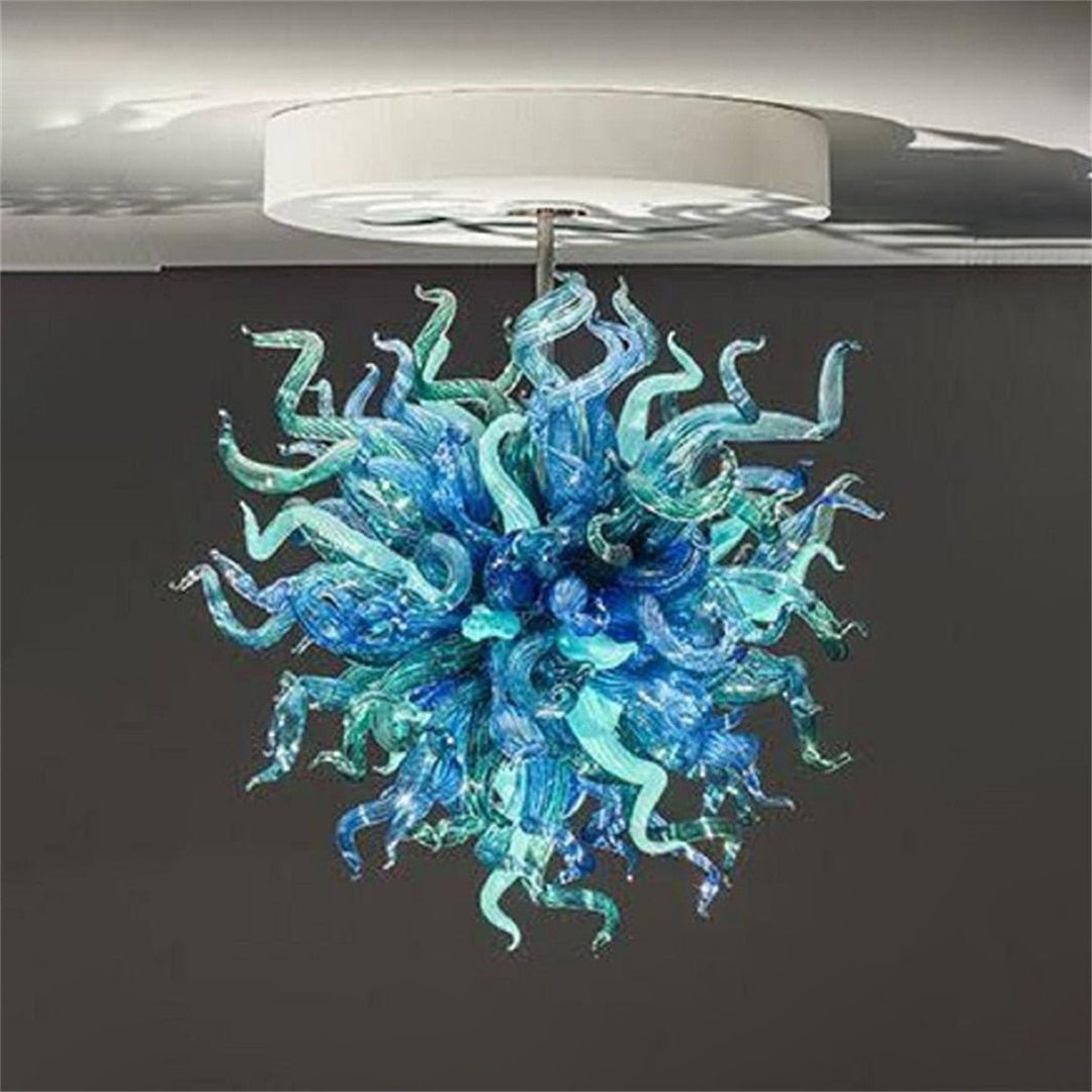 Farget blå og grønn lysekrone i glassskjerm med LED-lys Håndblåst venetiansk glass
