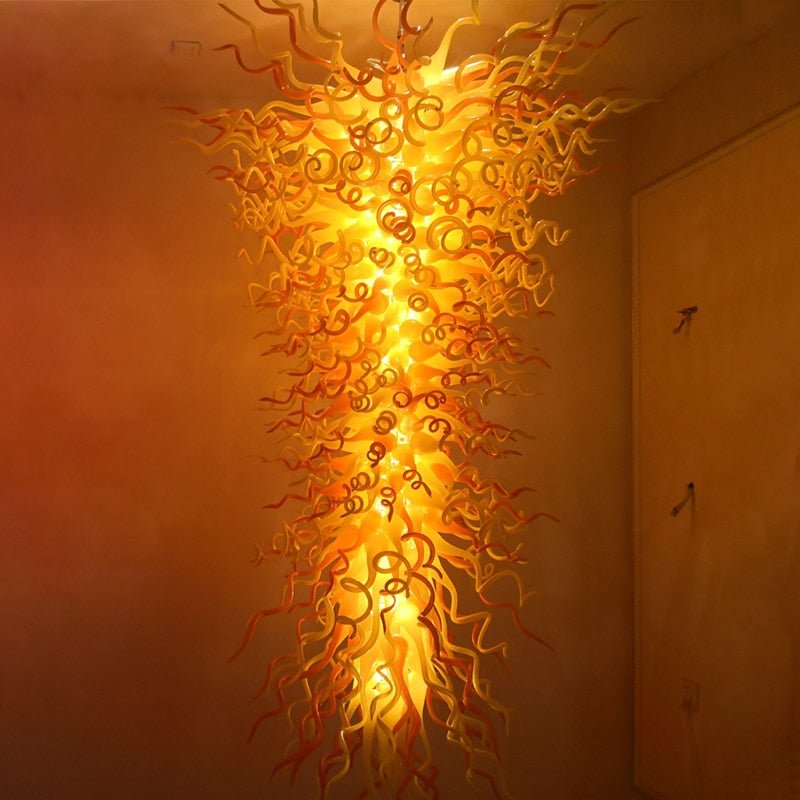 Lujosa lámpara de araña de cristal soplado de oro Lámpara de araña de cristal imperial grande para la escalera del vestíbulo del hotel