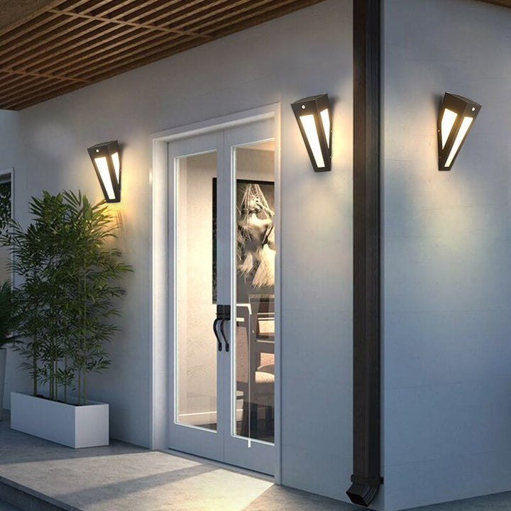 Luz de pared solar moderna Lámpara de pared de jardín al aire libre Electricidad a prueba de agua Sensor de cuerpo humano Iluminación de pared Patio Luz de porche