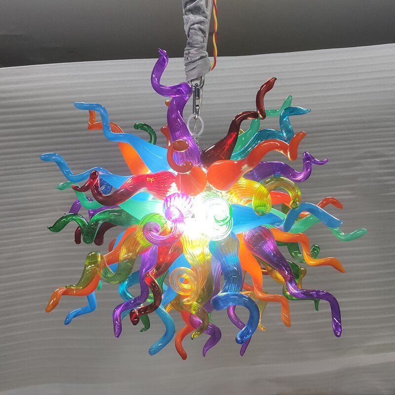Candelabros de vidrio de arte nuevo para comedor Vidrio soplado a mano de colores brillantes creativos
