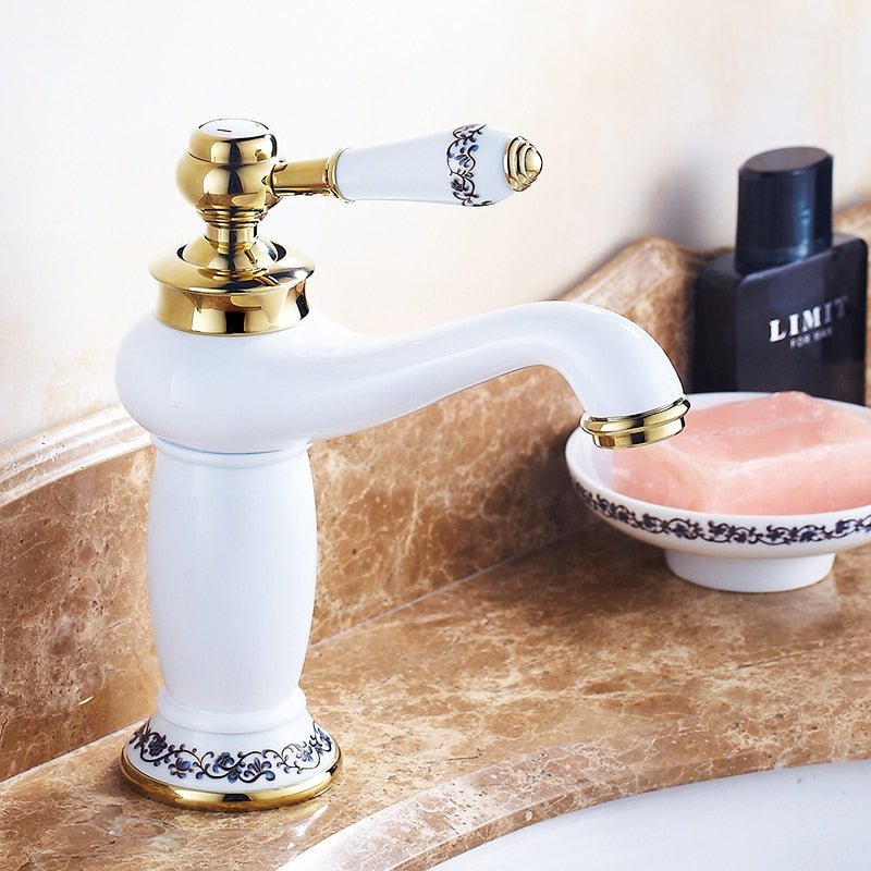 Grifo de baño con acabado de bronce antiguo de una sola manija, fregadero de lavabo de latón, grifos de latón macizo, grifos mezcladores de agua, grúa de baño